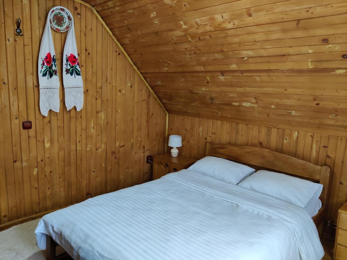 Pensiunea Ioana Vadu Izei Esterno foto
